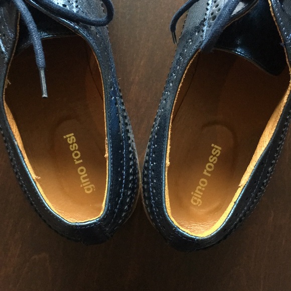 Shoes - Picture 6 of 6